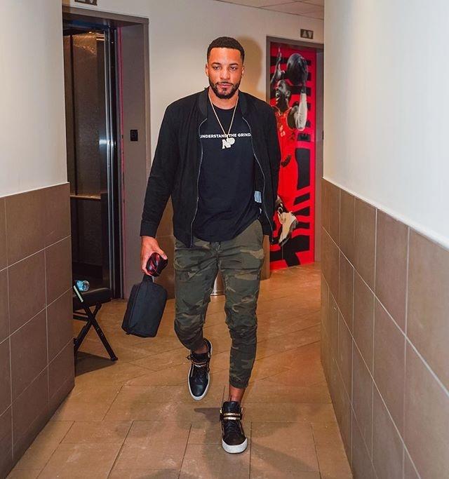 NBA每日最佳：约基奇28分准三双，詹姆斯贡献赛季新高29分（NBA今日之星：约基奇28分准三双，詹姆斯轰赛季最高29分）