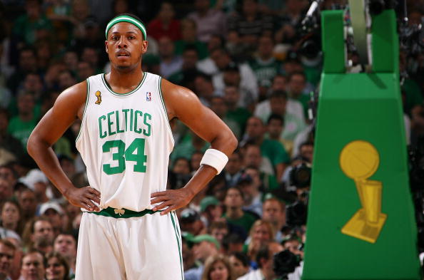 欧冠淘汰赛前瞻：拜仁主场迎战利物浦,（欧冠淘汰赛看点：拜仁主场对阵利物浦）